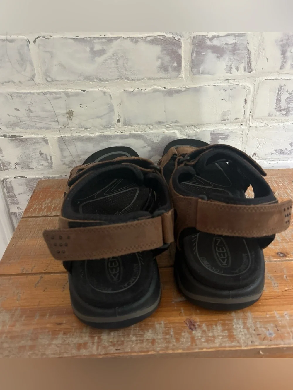 KEEN Rialto II 3 Point Sandals Men’s Size 10 Brown Black Outdoor Hiking